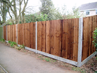 muddy boots landscaping Fencing